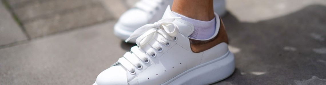 Adidașii Alexander McQueen Tread Slick: Design, calitate și impact în moda de lux Adidașii Alexander McQueen Tread Slick: Design, calitate și impact în moda de lux
