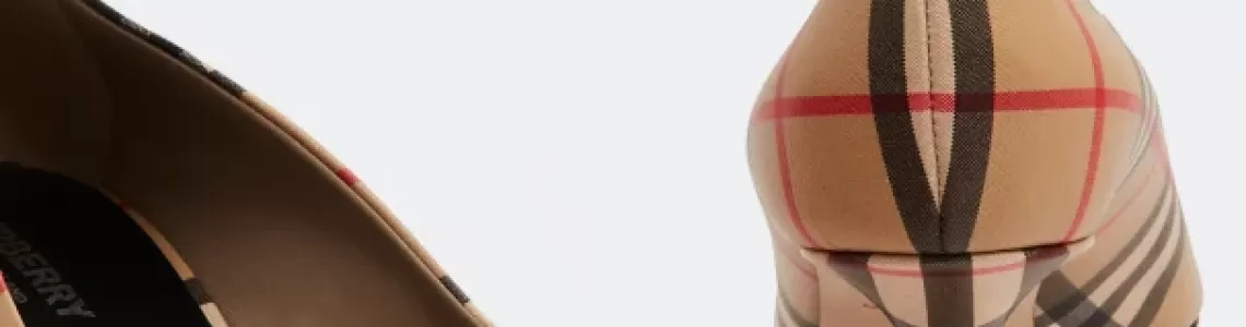 Pantofii Burberry: Eleganță și rafinament britanic Pantofii Burberry: Eleganță și rafinament britanic