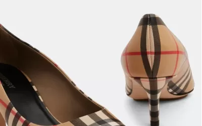 Pantofii Burberry: Eleganță și rafinament britanic