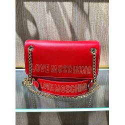 LOVE MOSCHINO SHOULDER BAG IN RED LOVE MOSCHINO SHOULDER BAG IN RED