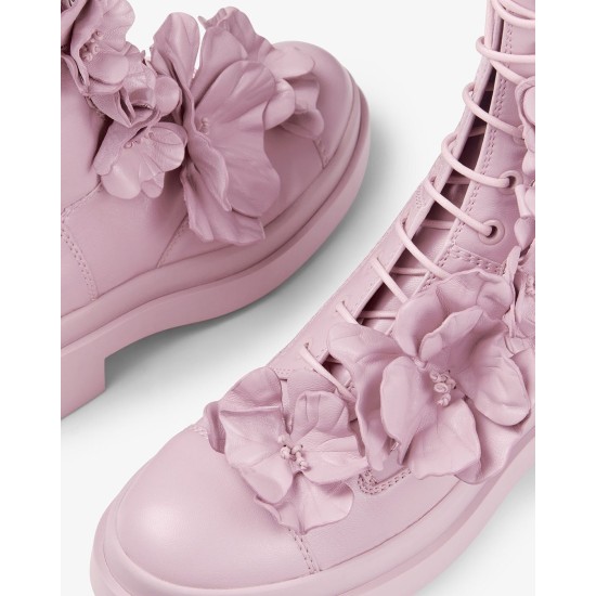 JIMMY CHOO NARI FLOWERS – GHETE ROZ PUDRAT PIELE NATURALĂ CU DETALII FLORALE