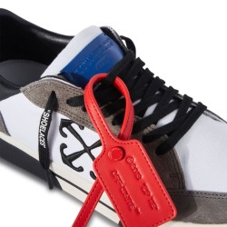 OFF-WHITE VULCANIZED LOW – SNEAKERS PIELE BĂRBAȚI WHITE/BLACK/GRAY CU DETALIU ROȘU